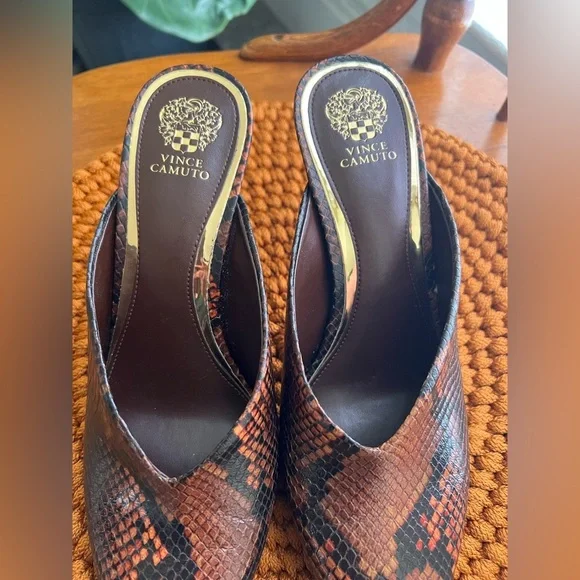 Vince Camuto Brown Snake Print Women's Shoes - Picture 2 of 7